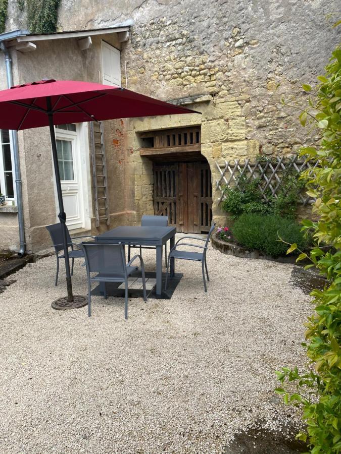 Maison Vigneronne Nazelles-Negron Exterior photo